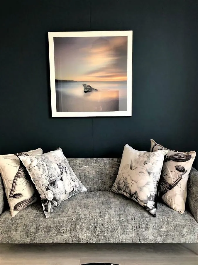 Central Cape Town, Stunning Designer Apartment