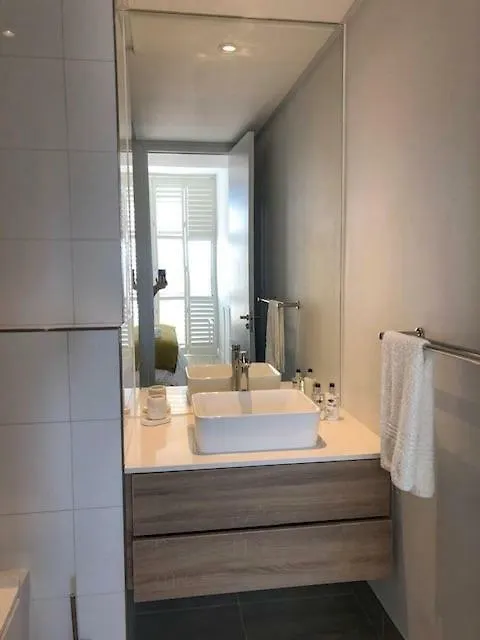 Central Cape Town, Stunning Designer Apartment