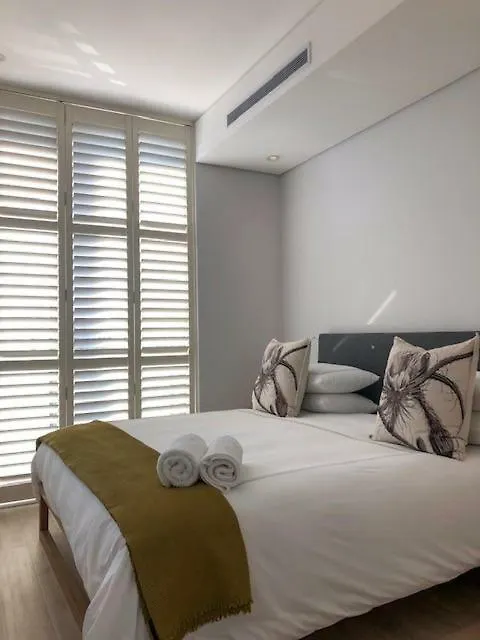 Central Cape Town, Stunning Designer Apartment