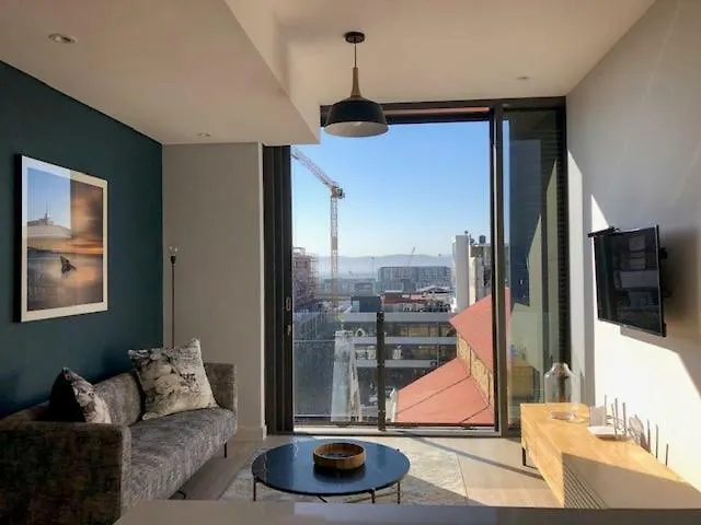 Central Cape Town, Stunning Designer Apartment